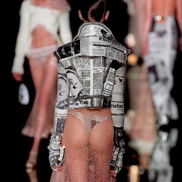 John Galliano Yellow News Print Vintage Cropped Top - Picture 10 of 16